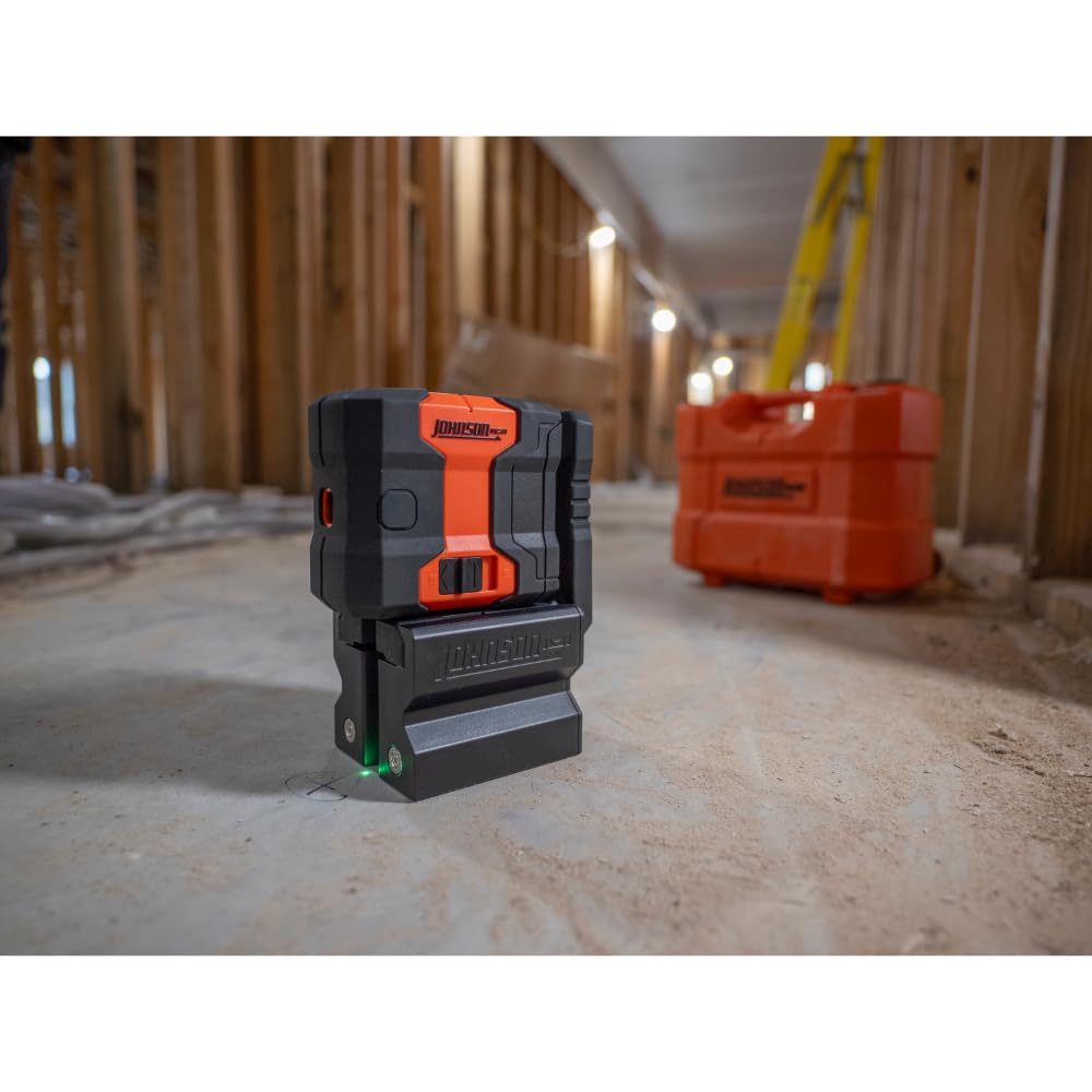 Self-Leveling 3 Dot Laser Level with Magnetic Base and Carry Case L83996