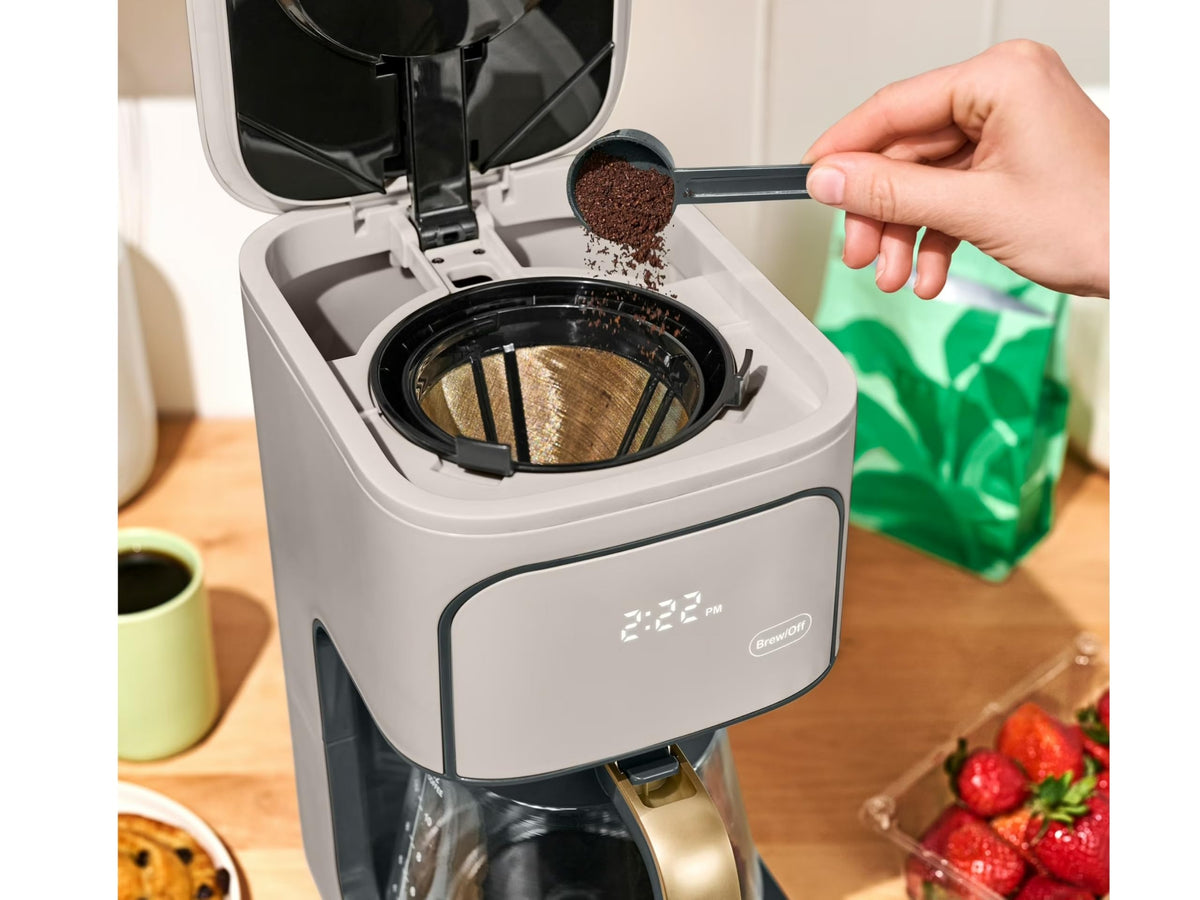 12-Cup Programmable Coffee Maker with Glass Carafe L677120